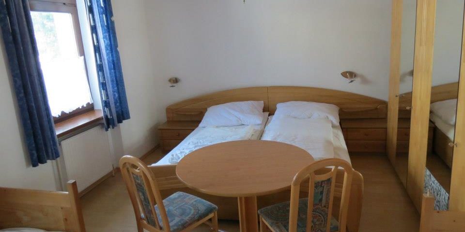 Alpesi szállás - www.alpesikaland.hu - Hotel-Banhof - HEgyi menedekhaz3